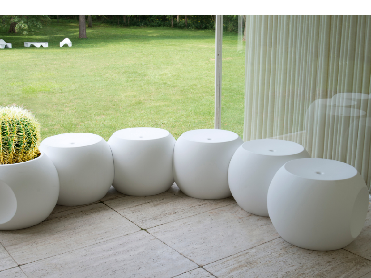 white indoor large planters